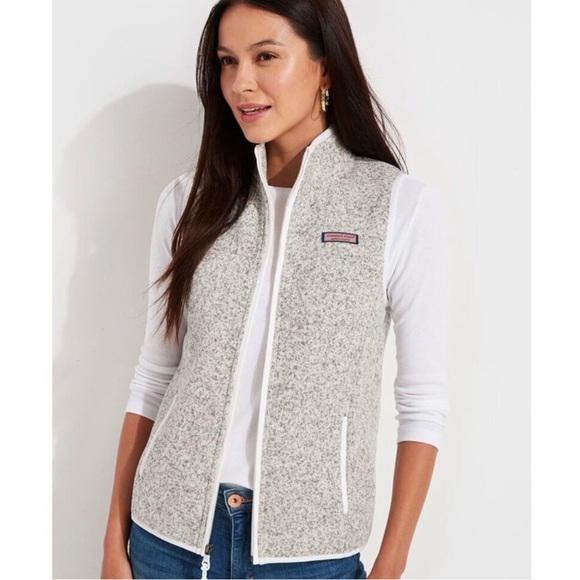Vineyard Vines Jackets & Blazers - NWT Women’s Vineyard Vines Light Heather Gray Fleece Vest Size Small 🤍🐳🩷